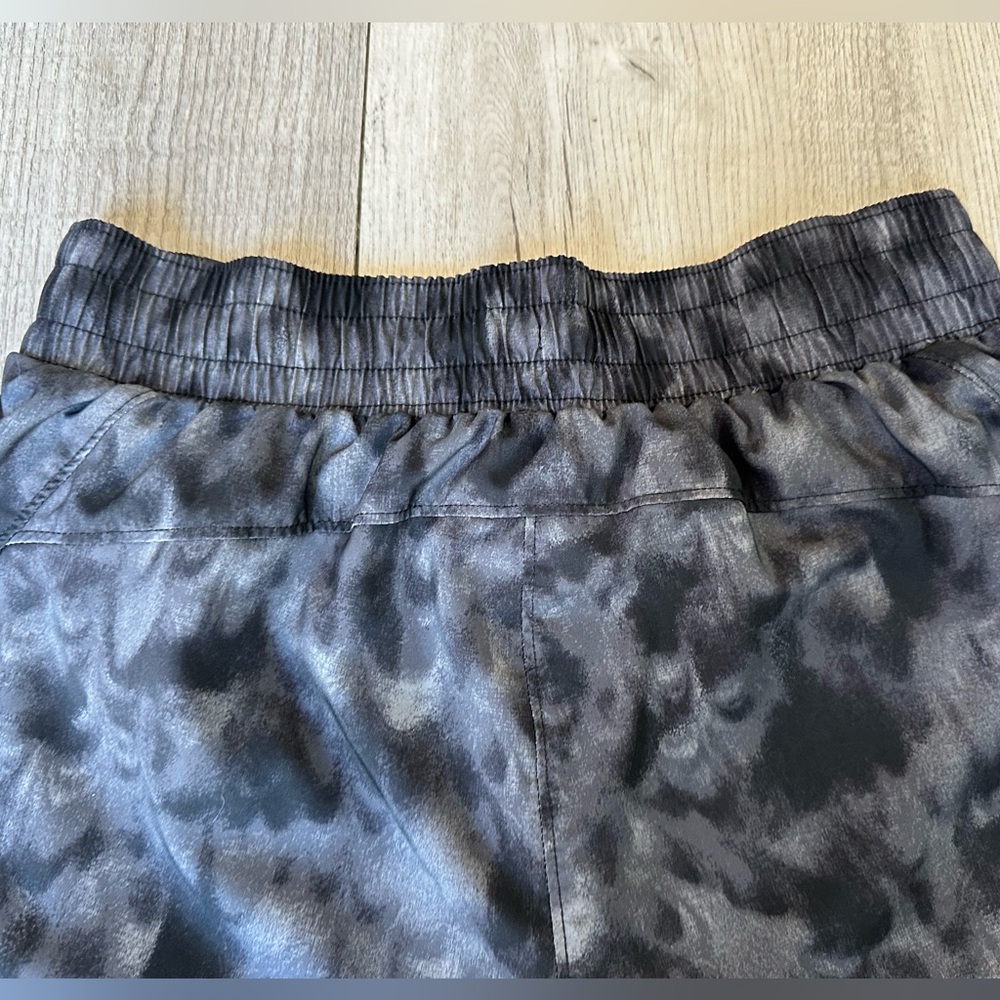 All In Motion Tye Dye Running Shorts Size XS NWOT - Picture 6 of 11